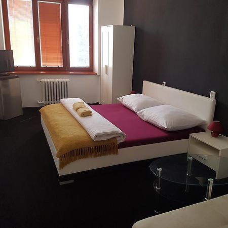 Hotel Koruna Rožnov pod Radhoštěm Eksteriør bilde