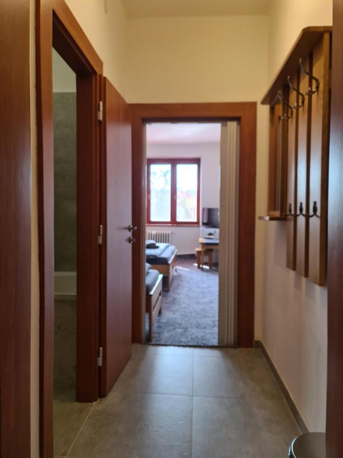 Hotel Koruna Rožnov pod Radhoštěm Eksteriør bilde