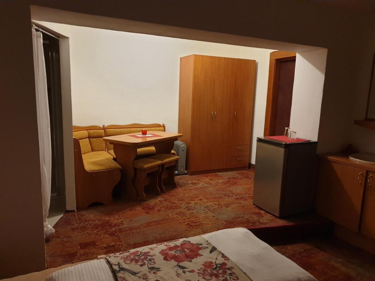Hotel Koruna Rožnov pod Radhoštěm Eksteriør bilde